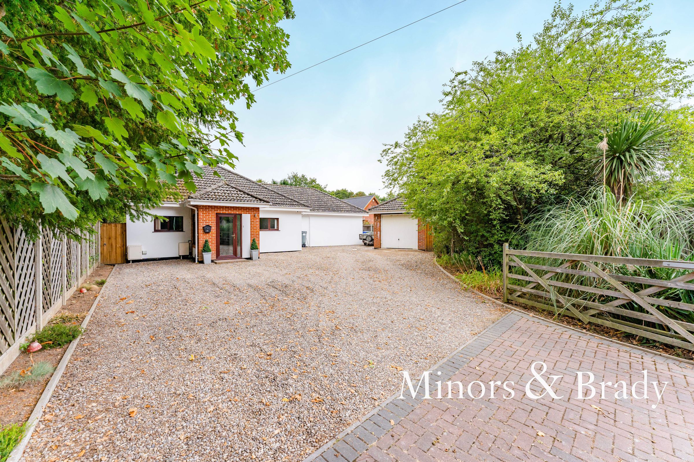 4 bed detached bungalow for sale in Borrow Road, Lowestoft NR32 Zoopla