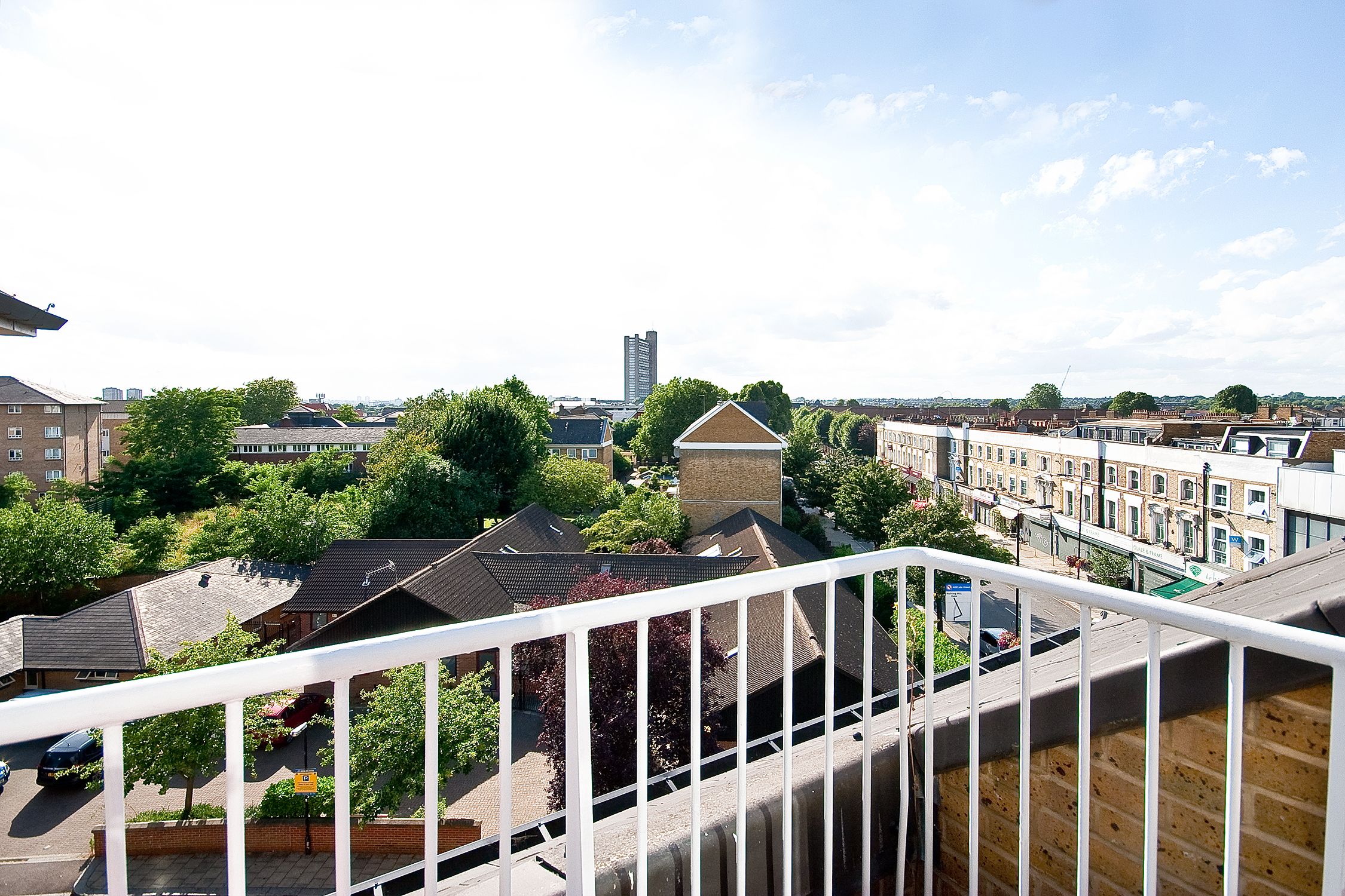 1 bed flat to rent in Swallow Court, Carlton Gate, Admiral Walk, Maida