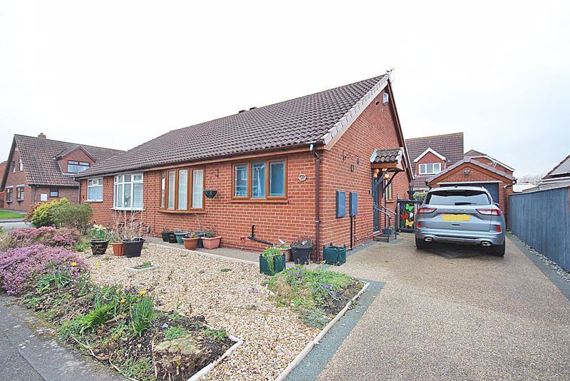 2 bed semidetached bungalow for sale in Whimbrel Way, New Waltham