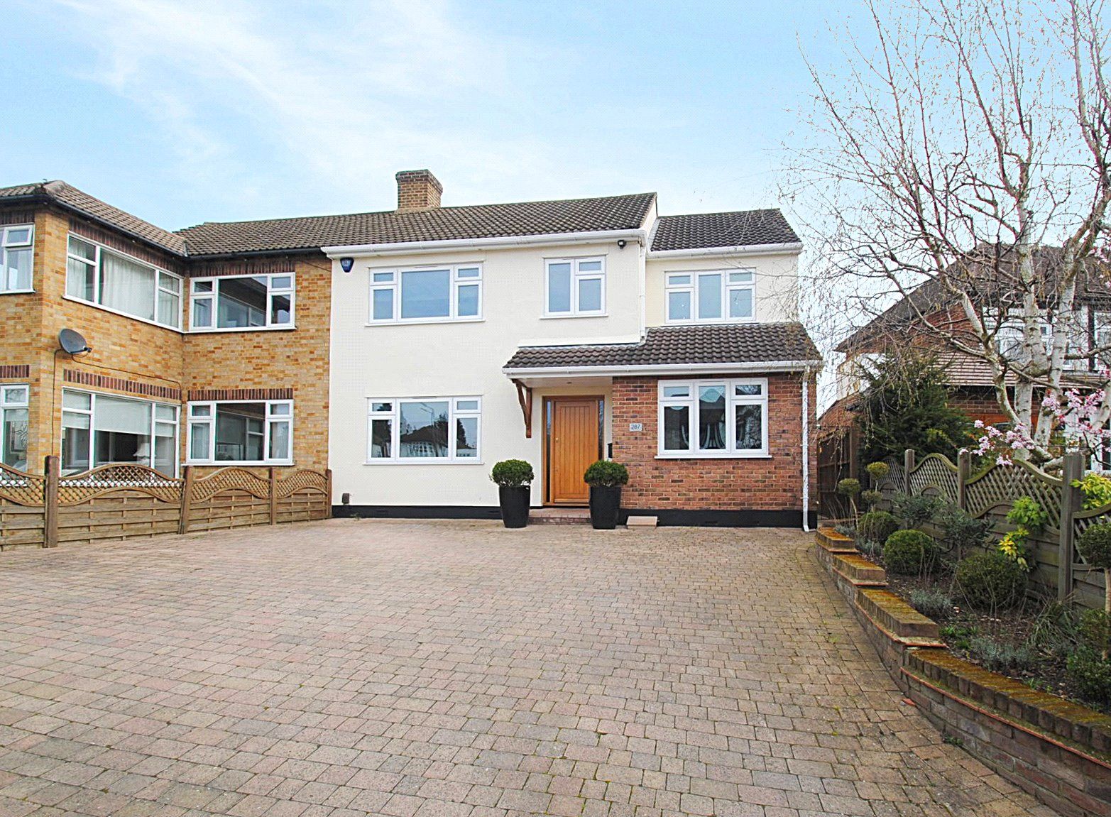 4 bed semidetached house for sale in Corbets Tey Road, Upminster RM14