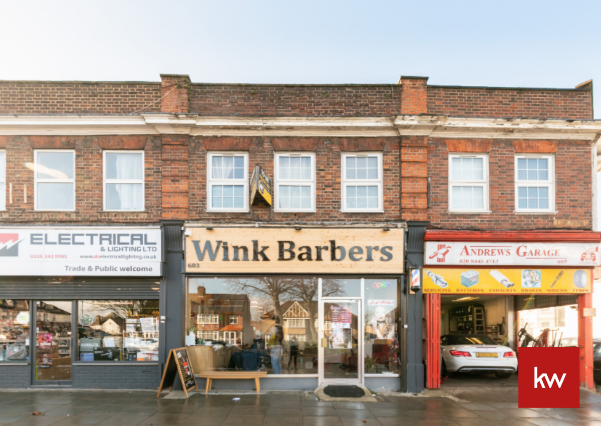 3 bed semidetached house for sale in High Road, London N12 Zoopla