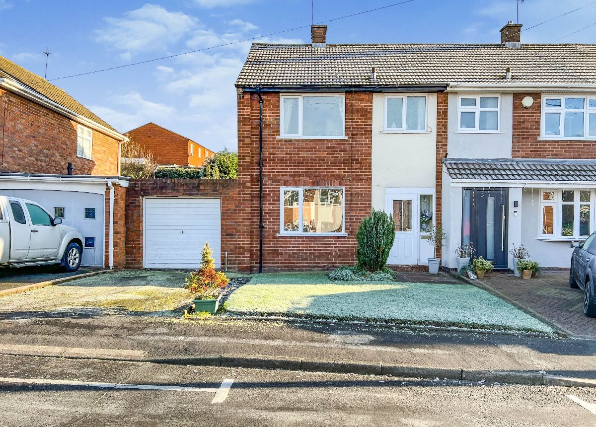 3 bed semidetached house for sale in Coppice Close, Brierley Hill DY5