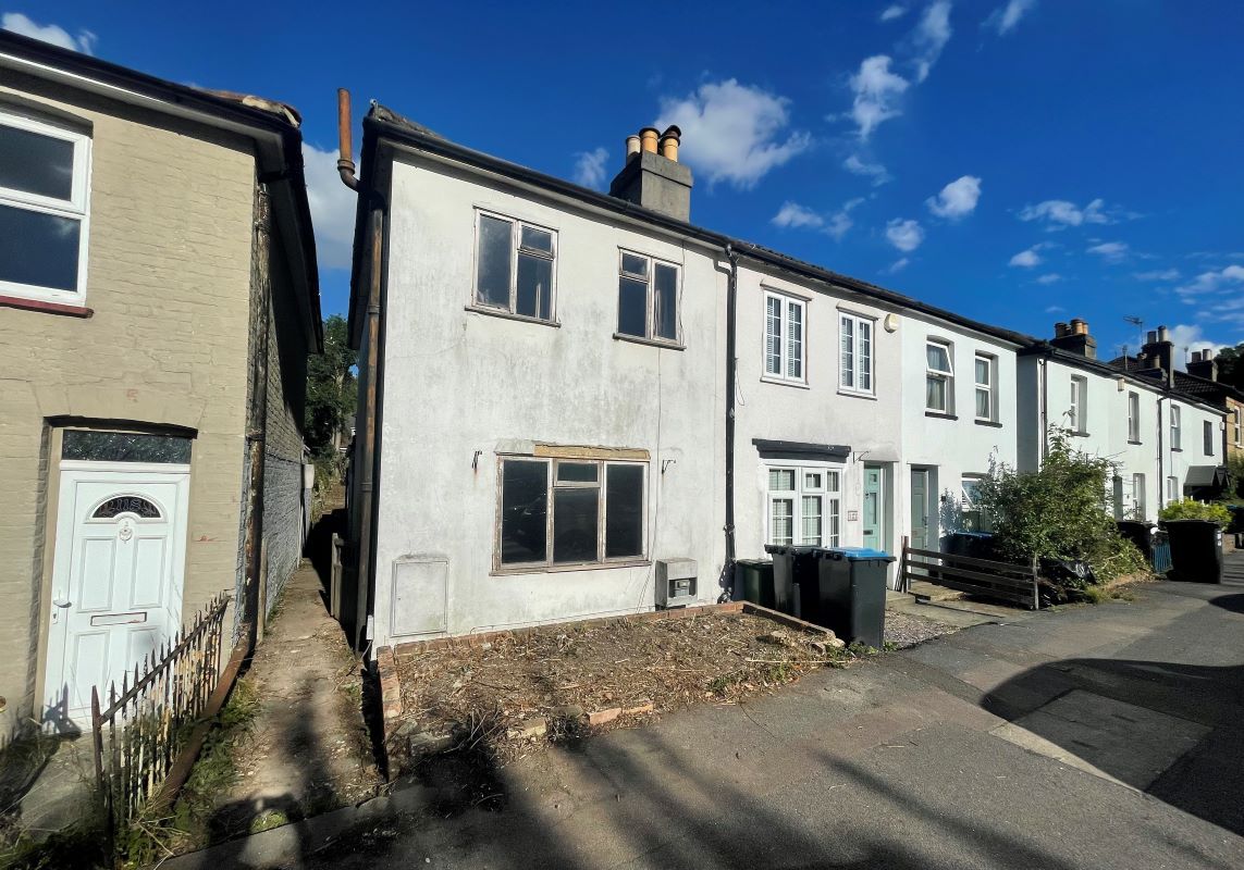 2 bed end terrace house for sale in 120 Godstone Road, Caterham, Surrey