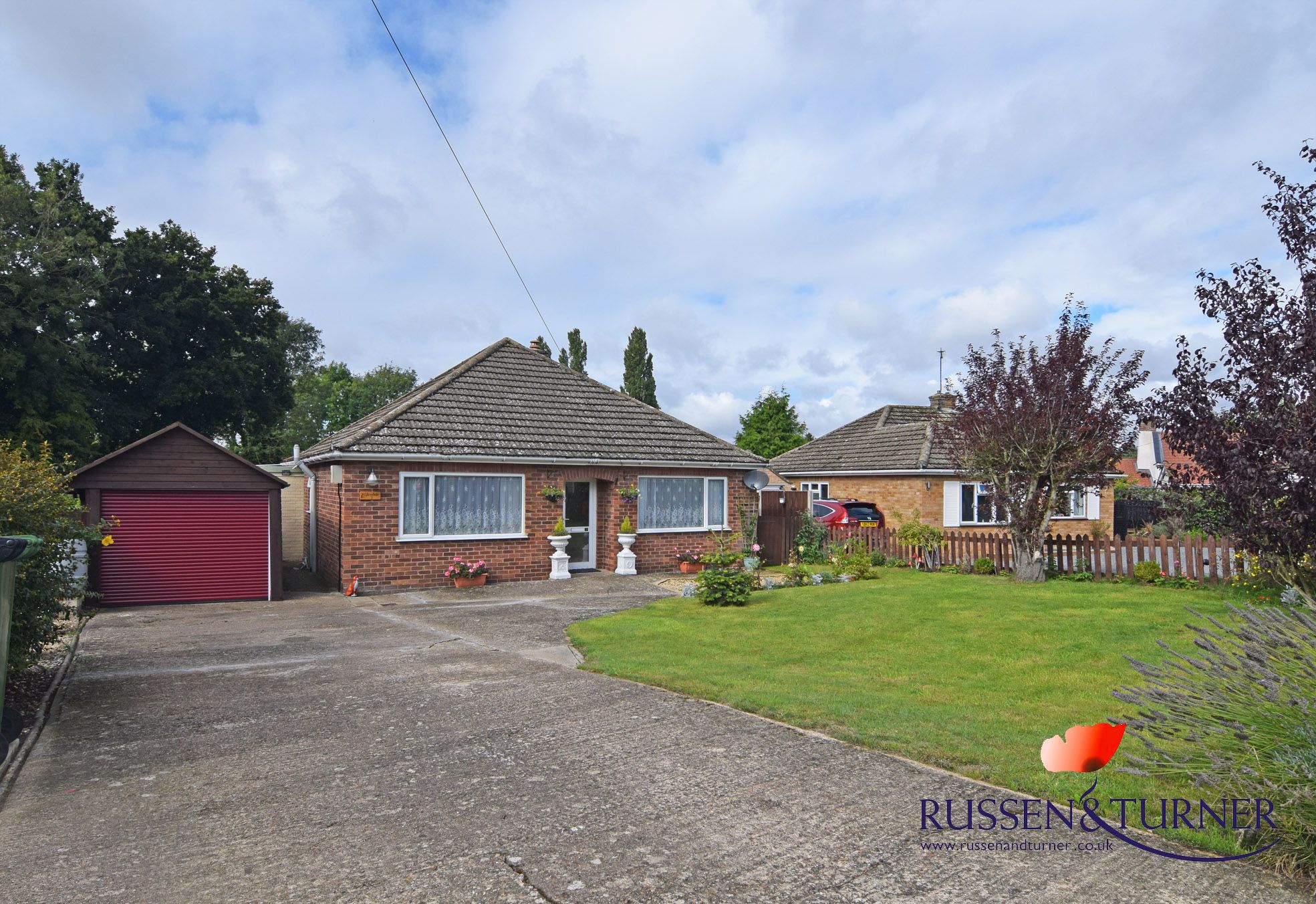 3 bed detached bungalow for sale in Hillside Close, Middleton, King's