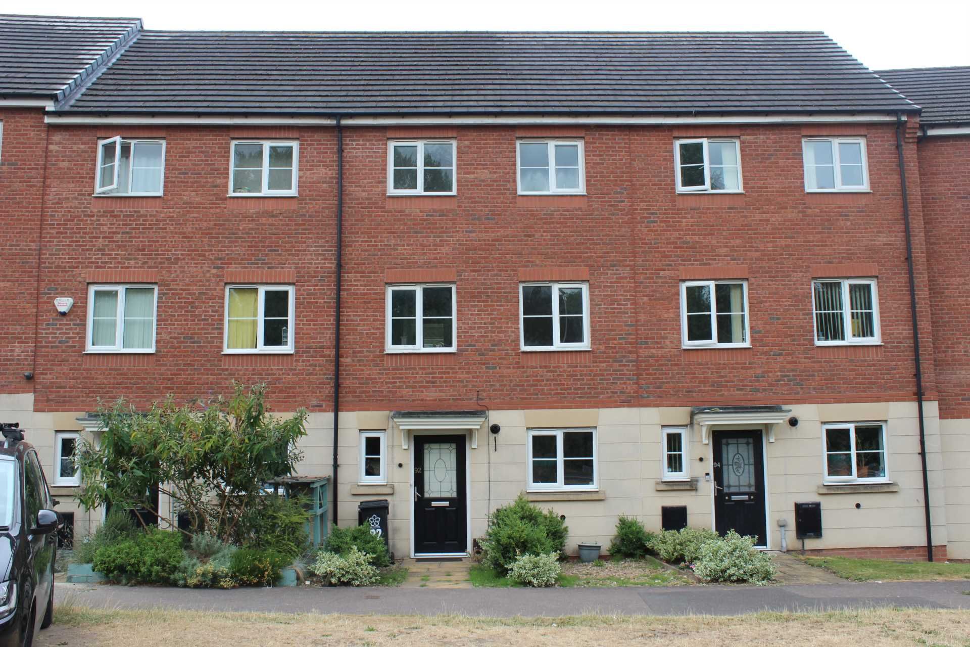 4 bed terraced house for sale in Kestrel Lane, Hamilton LE5 Zoopla