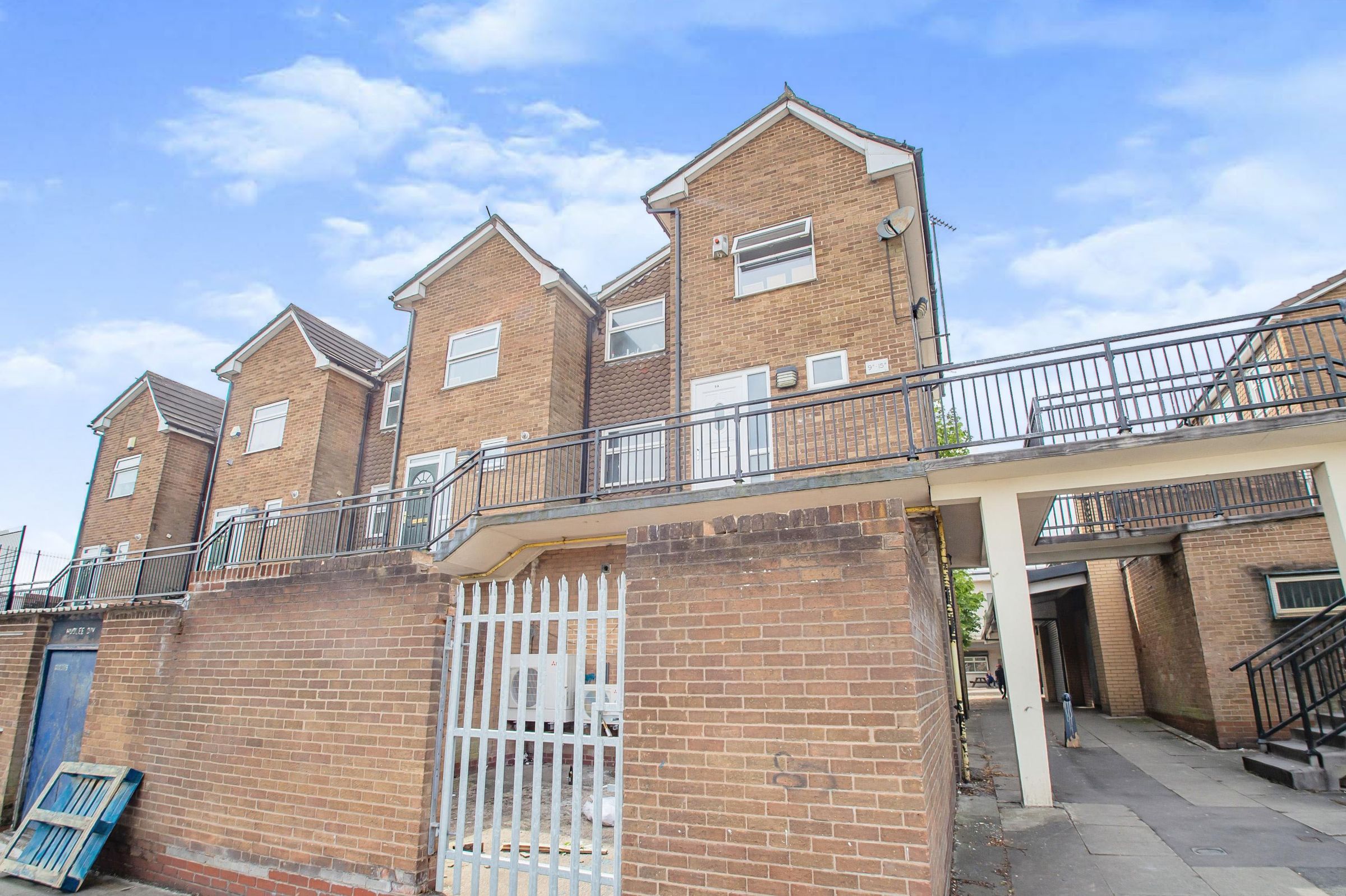 3 bed end terrace house for sale in Hulton District Centre, Worsley