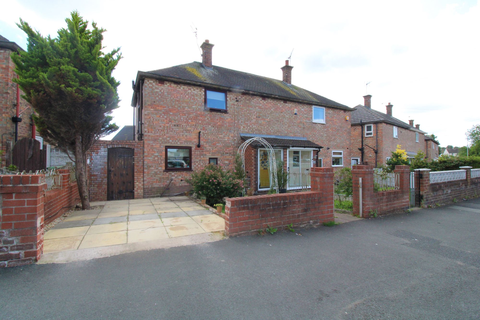 2 bed semidetached house for sale in Linkway, Runcorn WA7 Zoopla