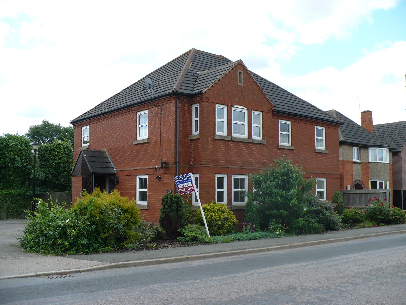 3 bed flat to rent in Mill Road, Woodford, Kettering NN14 Zoopla
