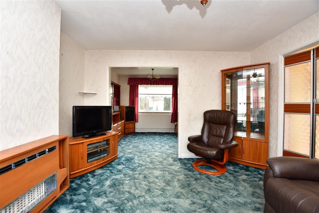 3 bed semidetached house for sale in Gadby Road, Sittingbourne, Kent