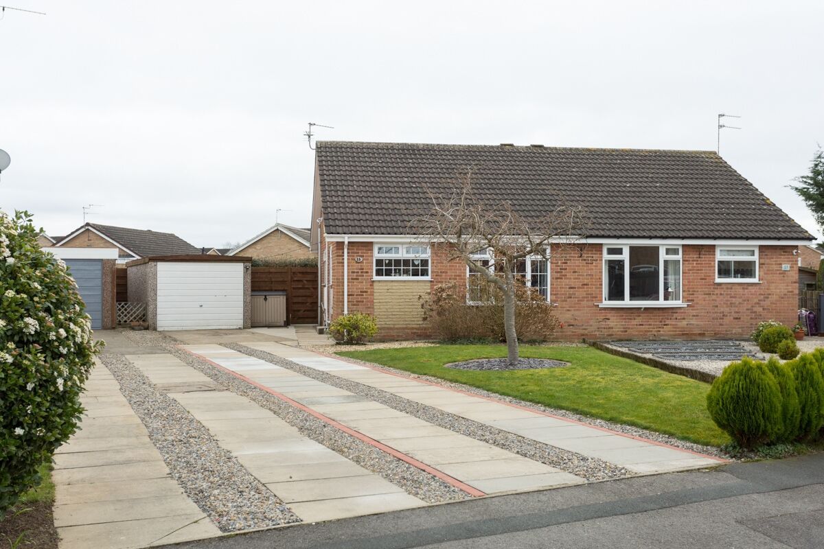 2 bed bungalow for sale in Copwood Grove, Wigginton, York YO32 Zoopla