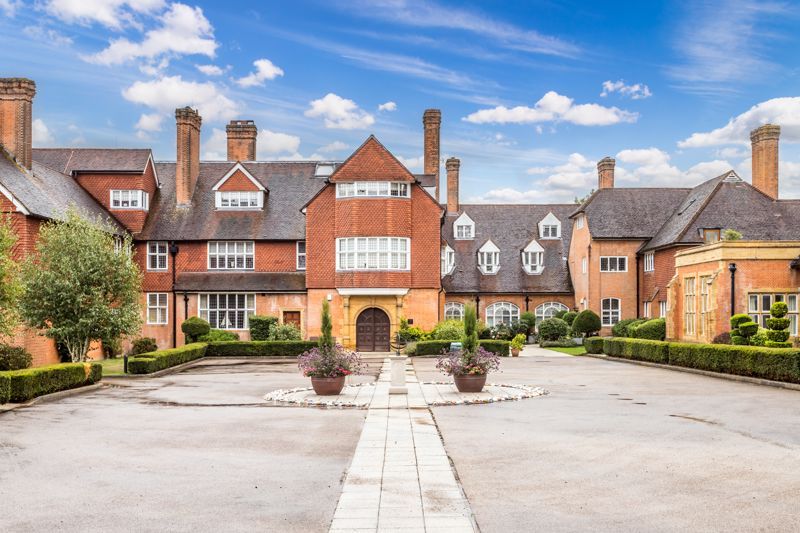 2 bed flat for sale in Flat 4 Shaw House, Banstead SM7 Zoopla