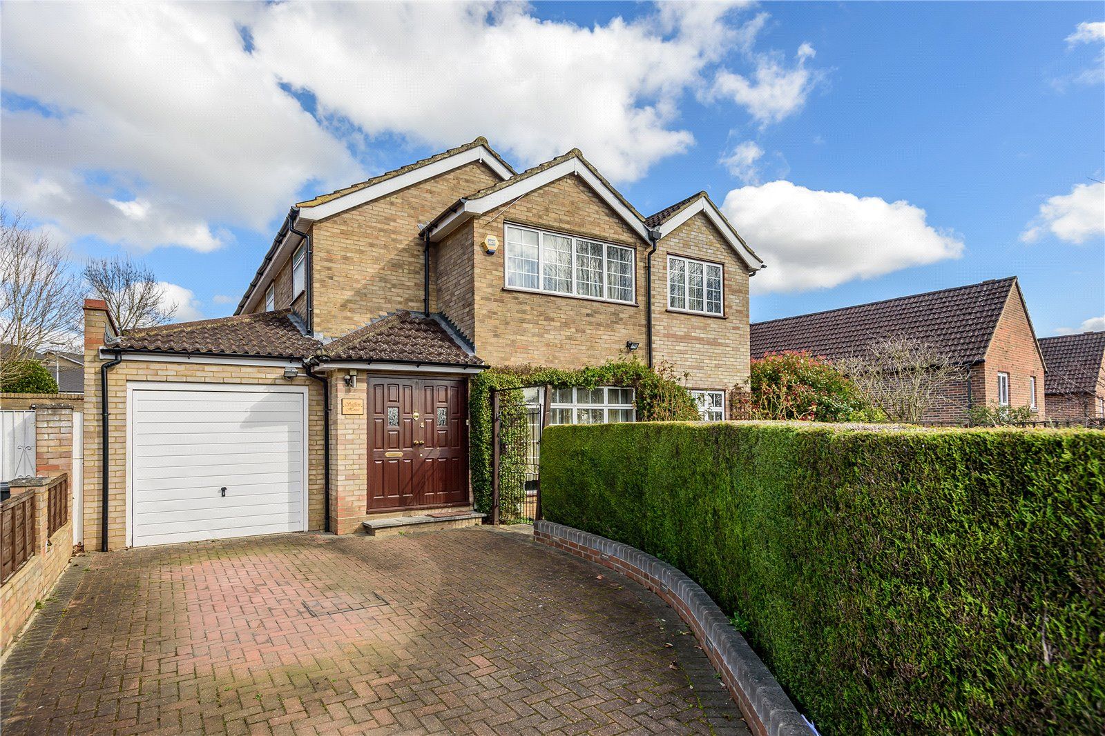 4 bed detached house for sale in Denham Green Lane, Denham