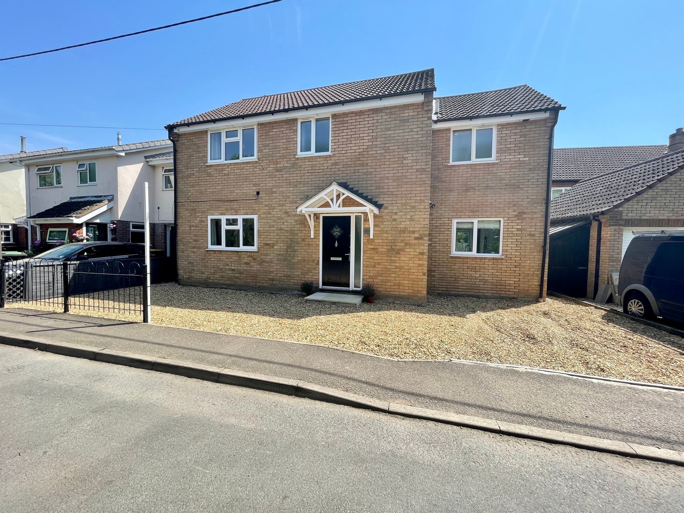 4 bed detached house for sale in Keysoe Road, Thurleigh, Bedford MK44