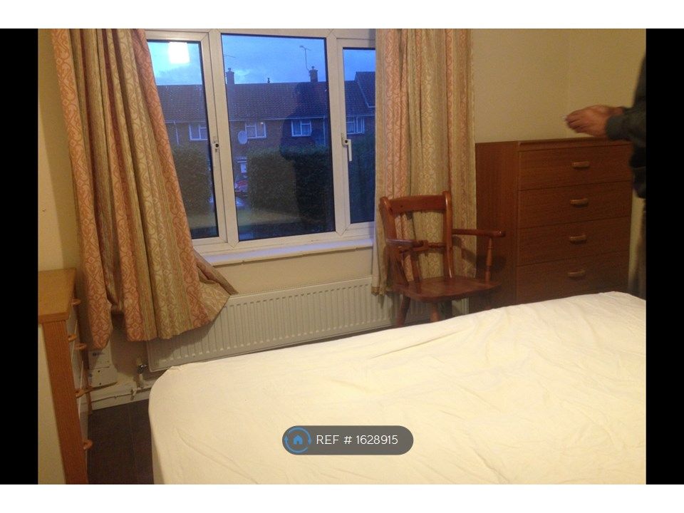 Room to rent in Northgate, Crawley RH10 Zoopla