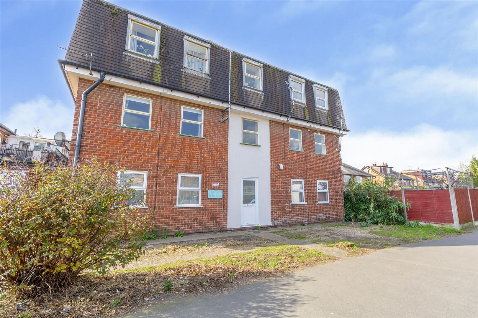 2 bed flat for sale in Fountains Court, Beeston, Nottingham NG9 Zoopla
