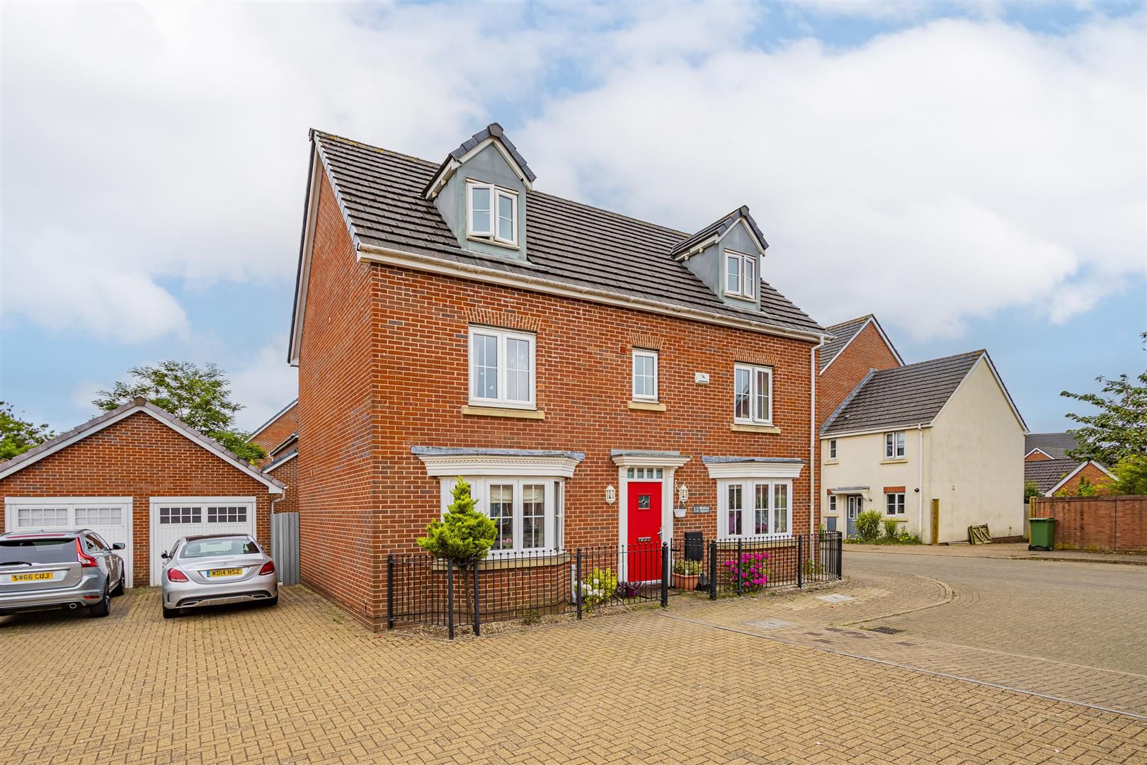 5 bed detached house for sale in Watkins Square, Llanishen, Cardiff
