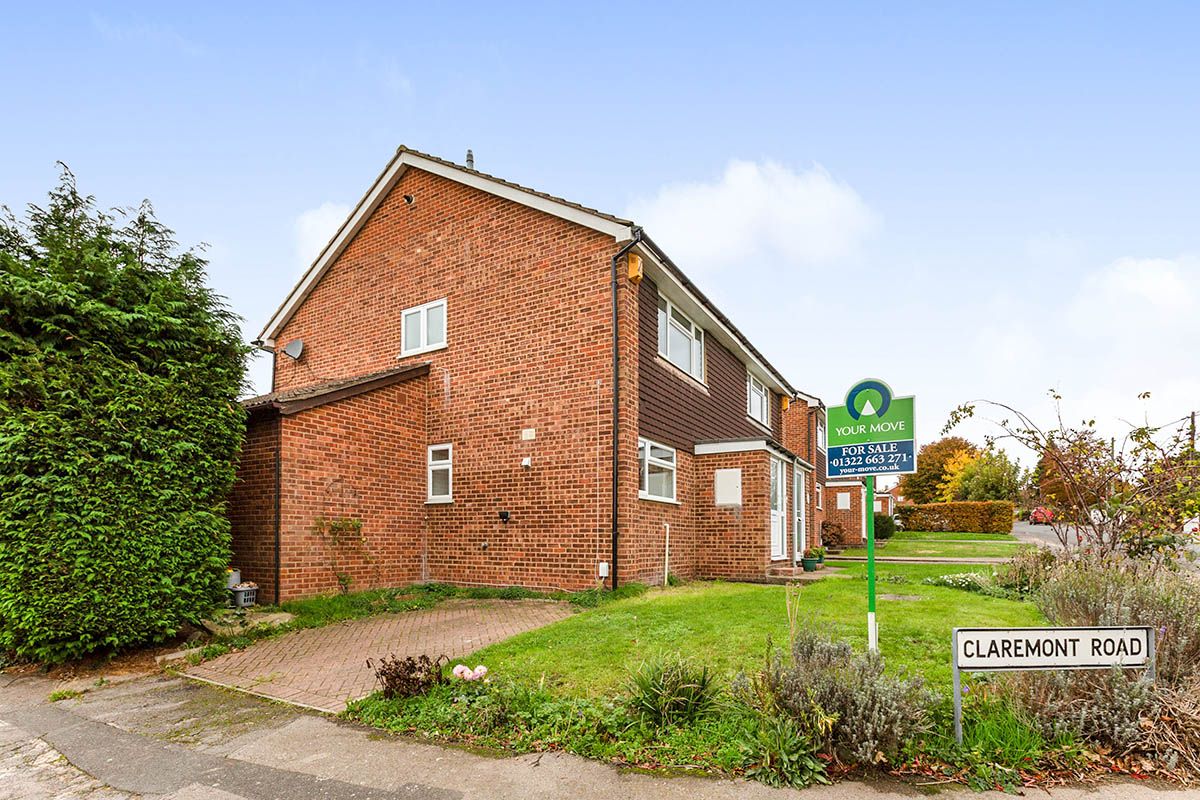 4 bed semidetached house for sale in Malyons Road, Hextable, Swanley