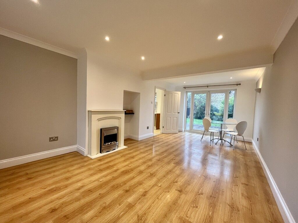 4 bed end terrace house to rent in Fawcett Road, Stevenage SG2 Zoopla