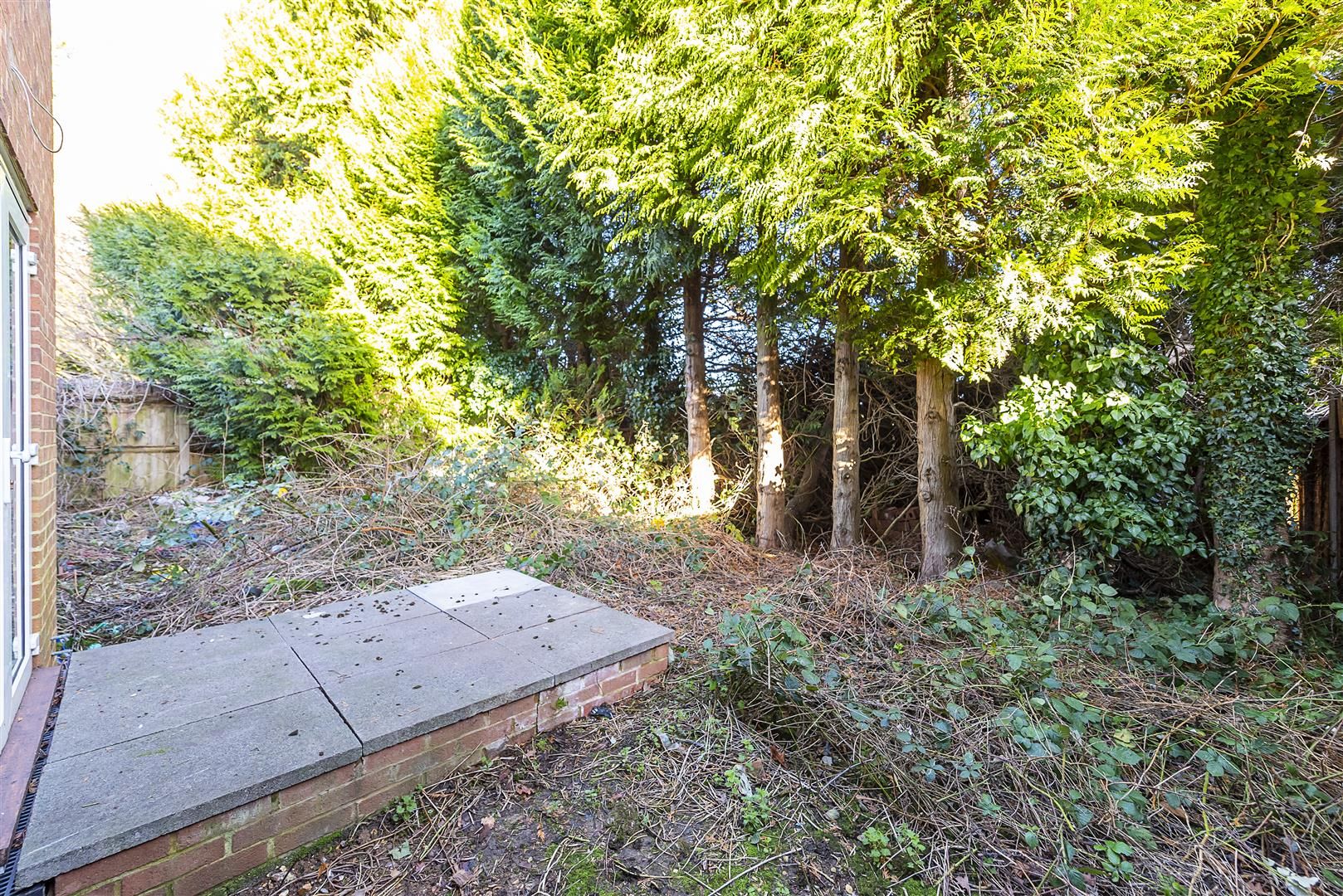 3 bed detached house for sale in The Chennies, Eastmoor Park, Harpenden