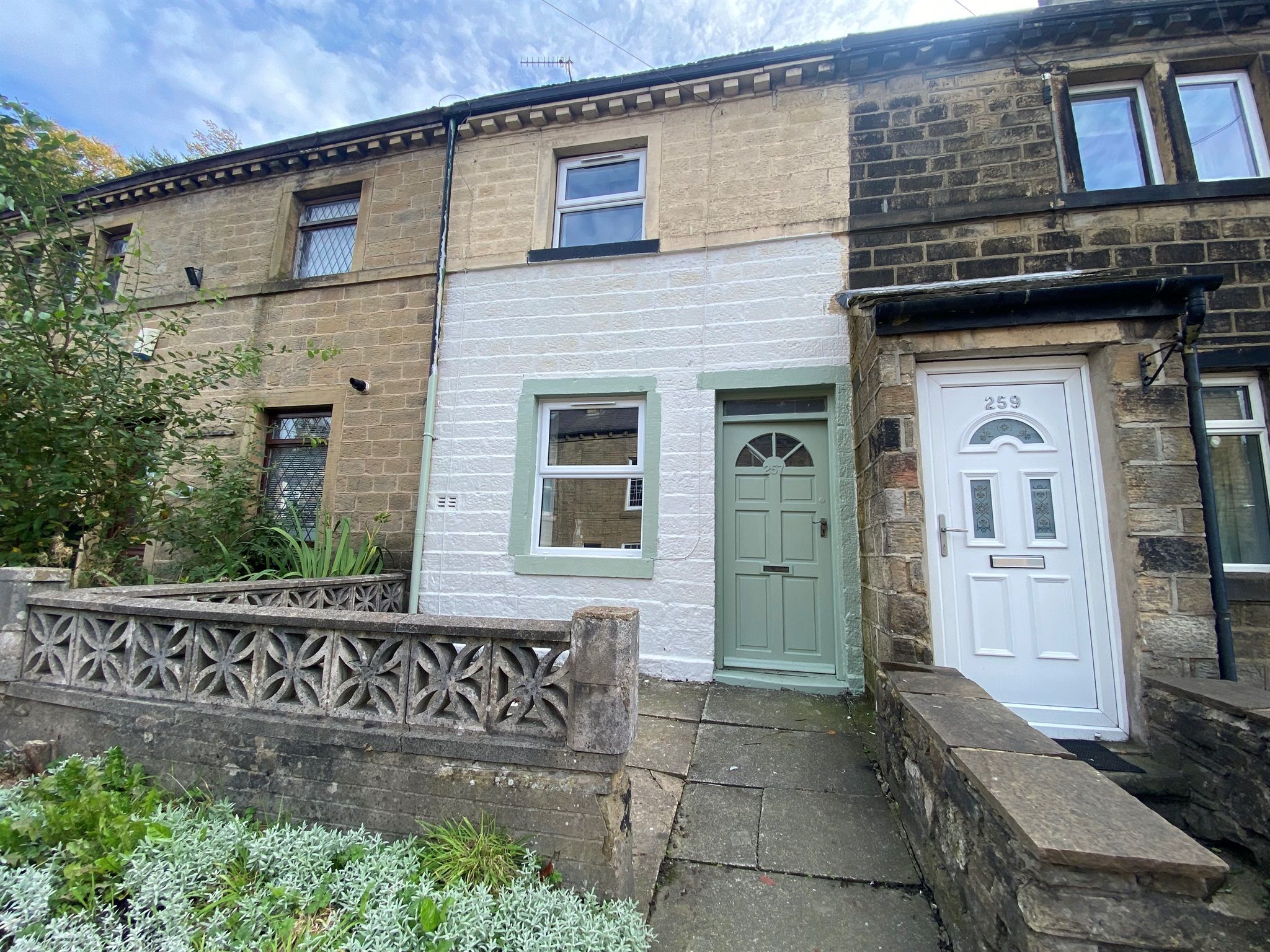 2 bed terraced house for sale in Halifax Road, Keighley BD21 Zoopla