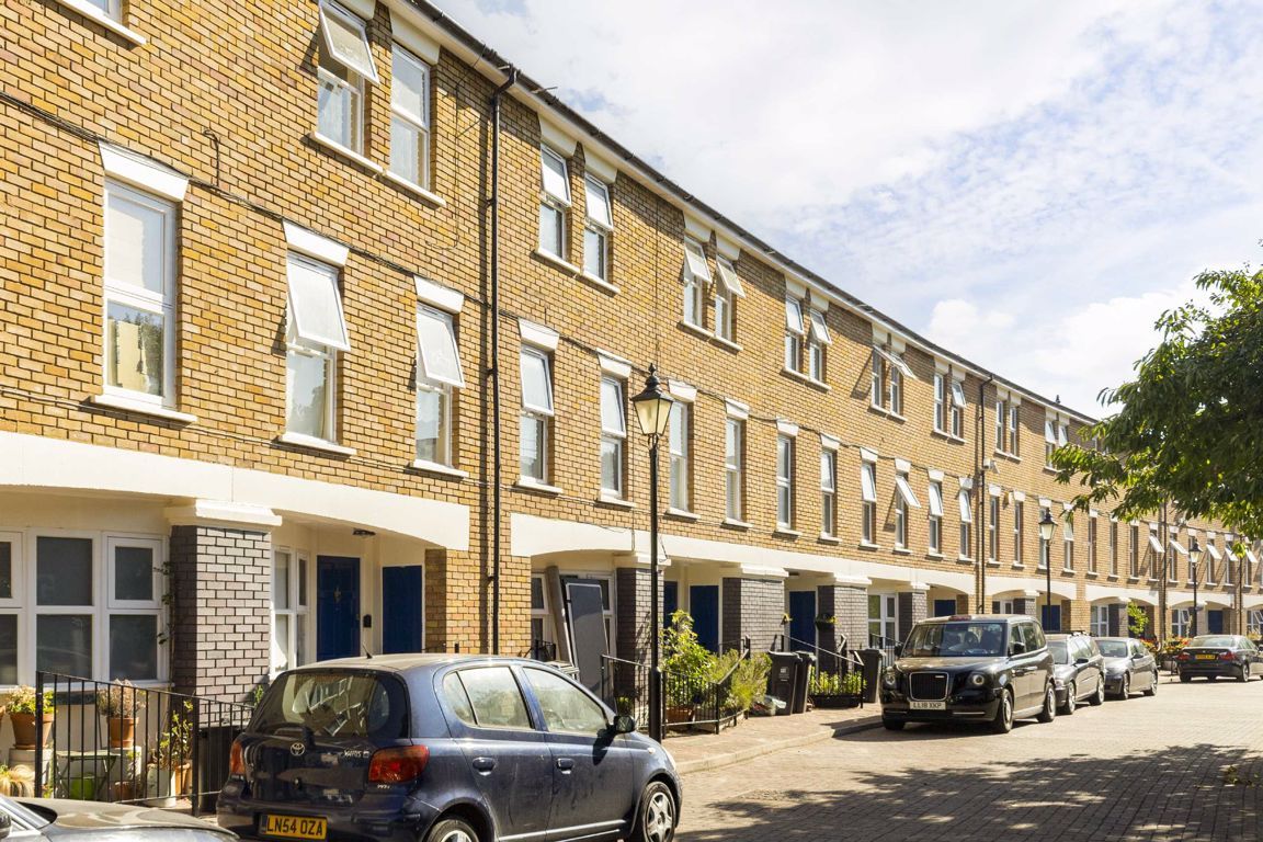 3 bed property for sale in Chester Crescent, London E8 Zoopla