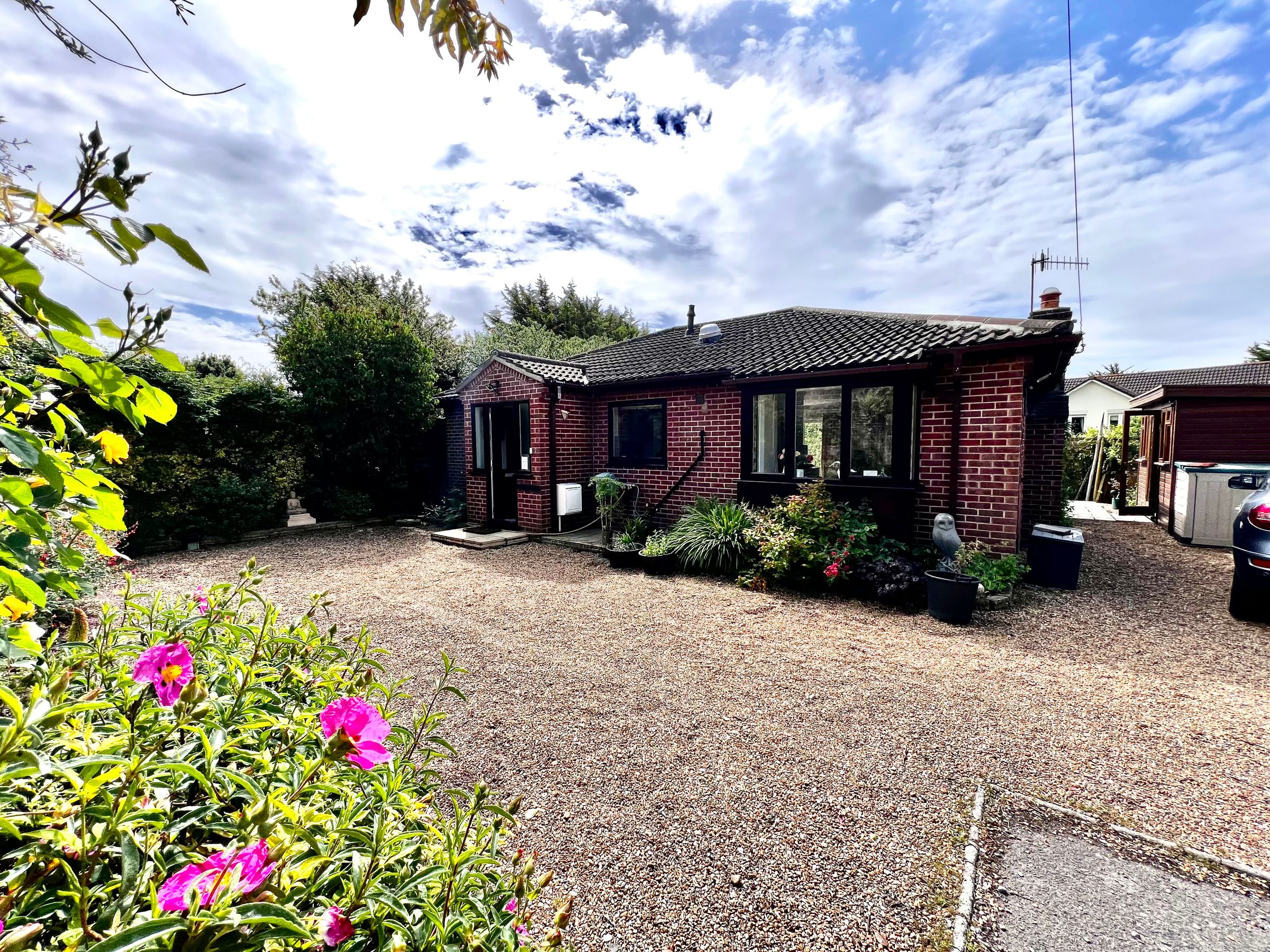 2 bed detached bungalow for sale in Grove Road, Fareham PO16 Zoopla