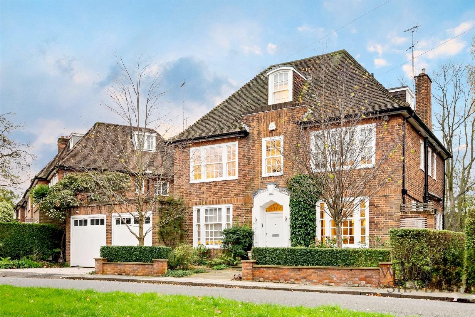 5 bed detached house for sale in Holne Chase, Hampstead Garden Suburb