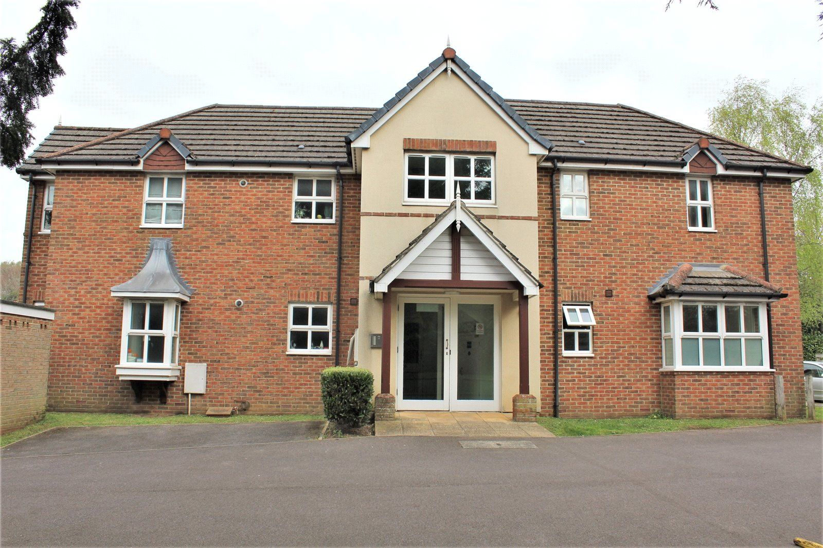 1 bed flat for sale in Upper Weybourne Lane, Farnham GU9 Zoopla