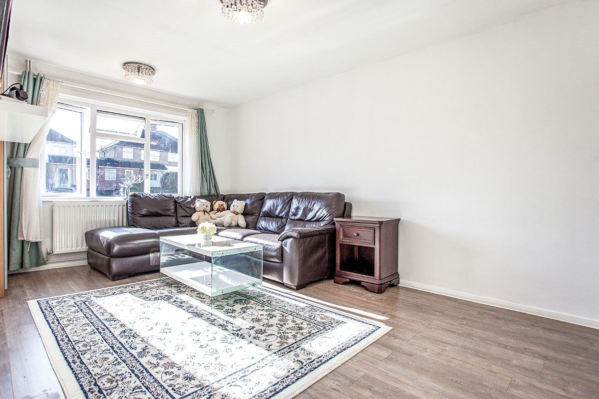 1 bed flat to rent in Park Avenue, Bushey WD23 Zoopla