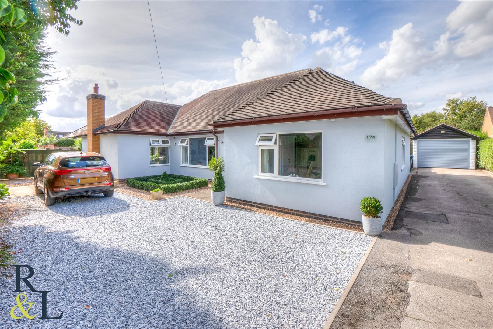 4 bed detached bungalow for sale in Shelford Road, RadcliffeOnTrent