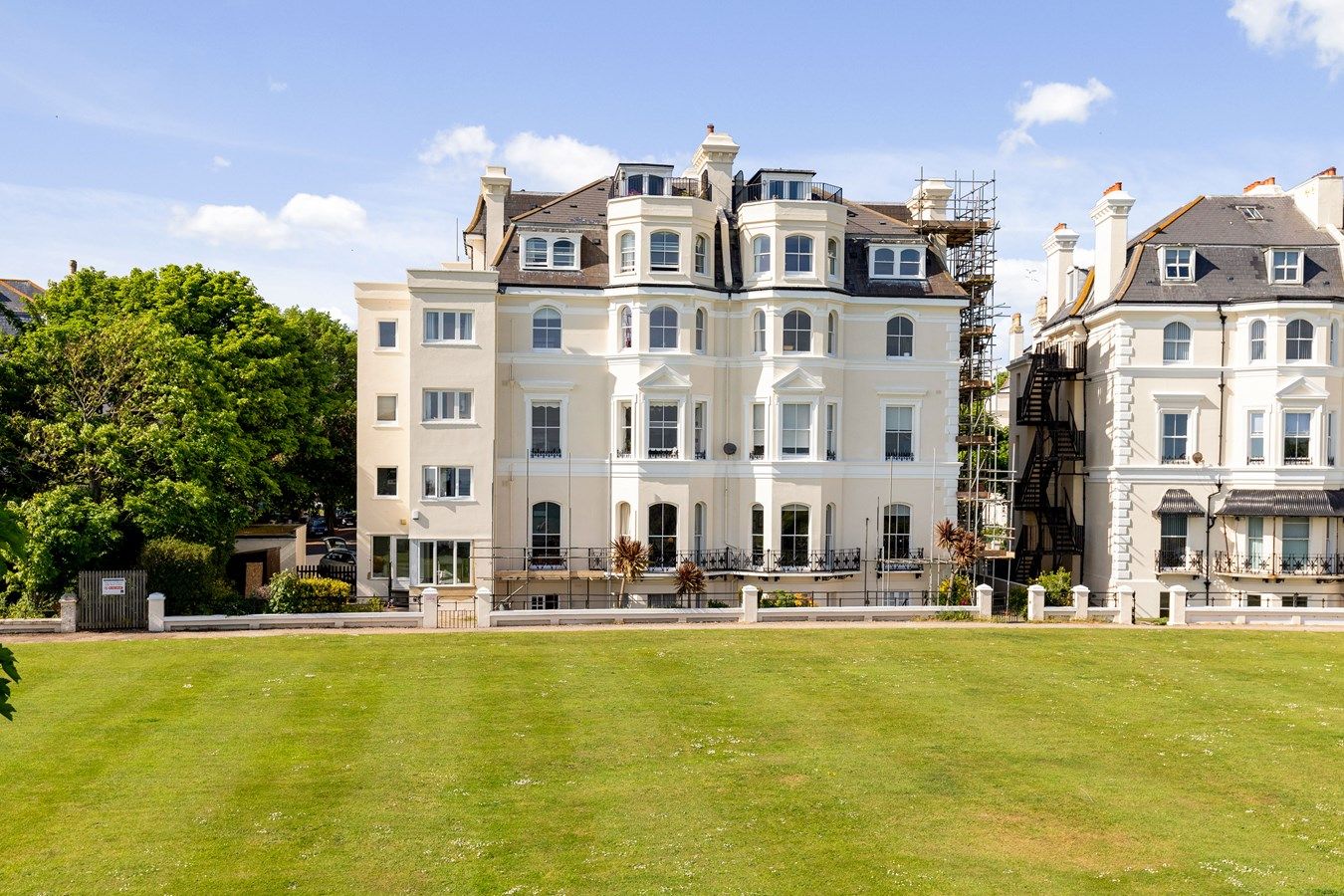 2 bed flat for sale in Clifton Crescent, Folkestone CT20 Zoopla