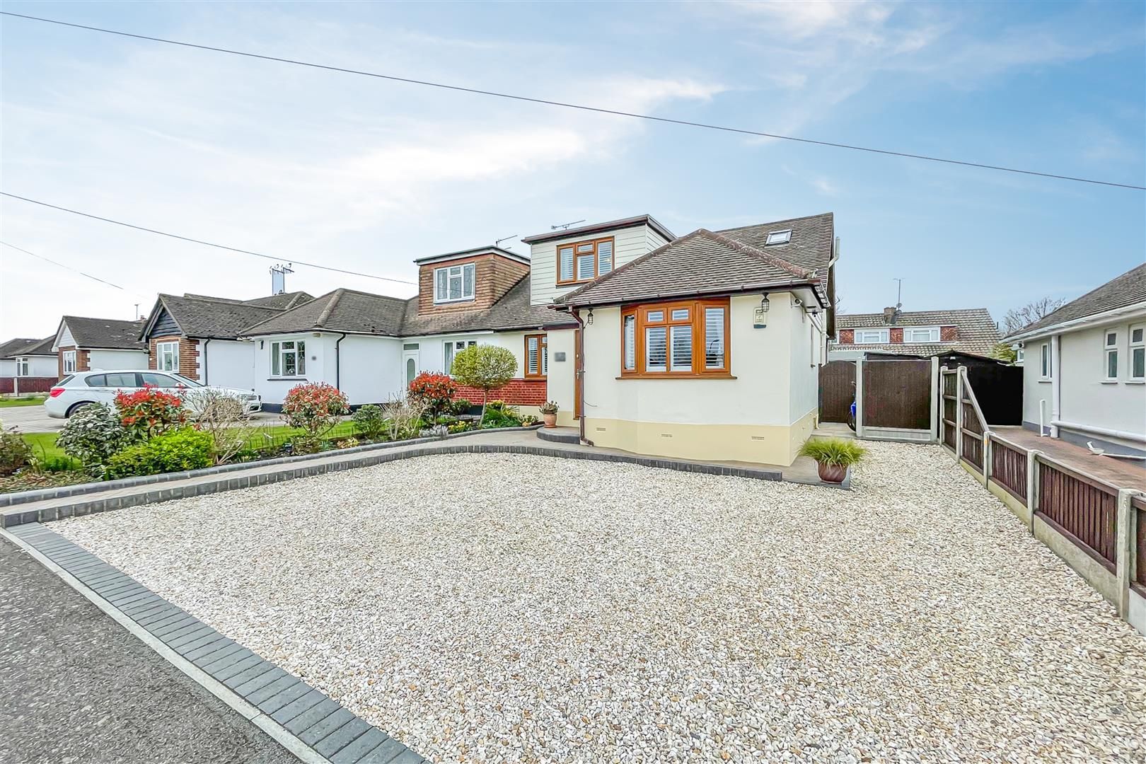 5 bed property for sale in Rosslyn Road, Hockley SS5 Zoopla