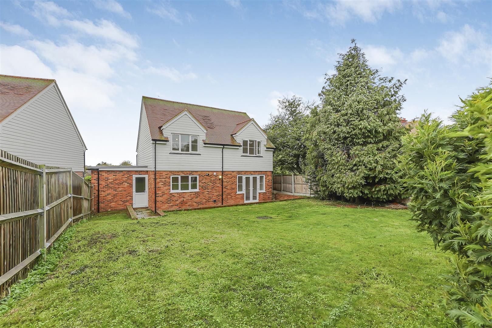 4 bed property for sale in Rosemary Gardens, Broadstairs CT10 Zoopla