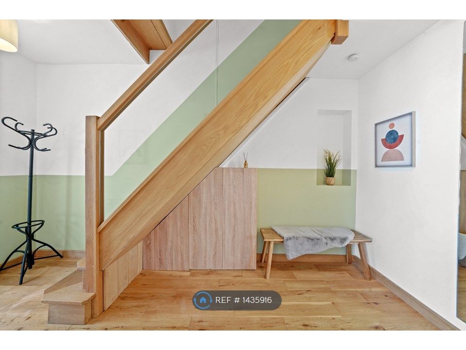 4 bed detached house to rent in Paignton Avenue, Portsmouth PO3 Zoopla