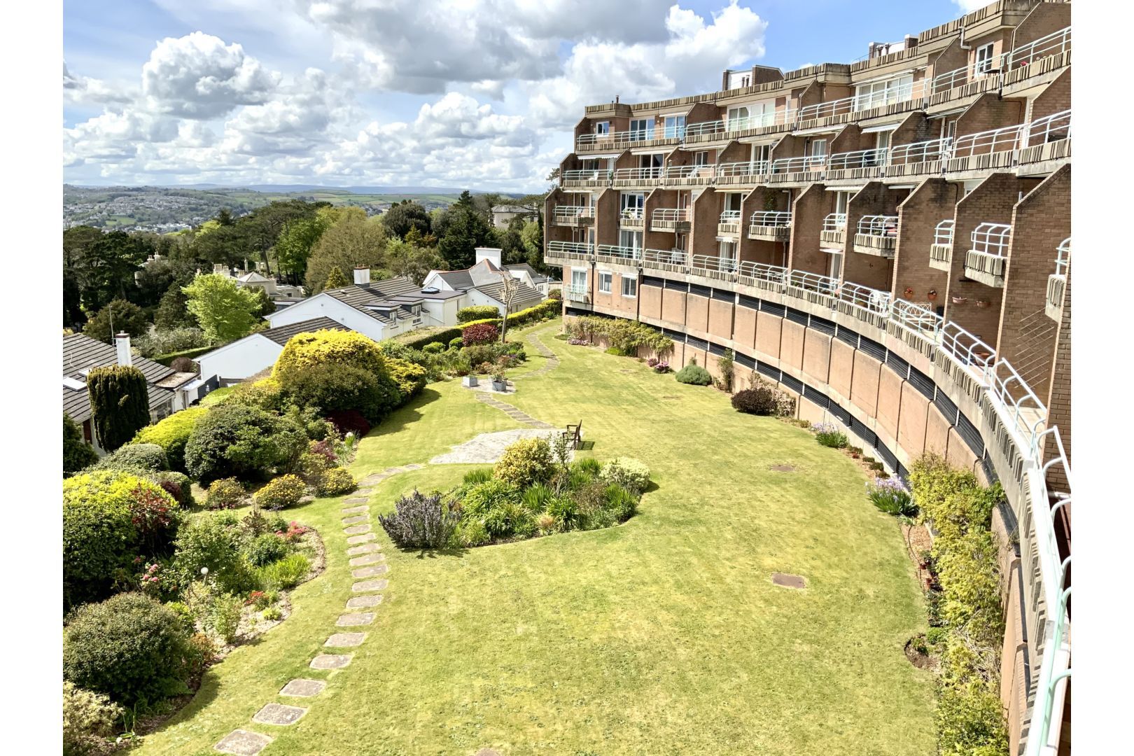 Lyncombe Crescent, Torquay TQ1  