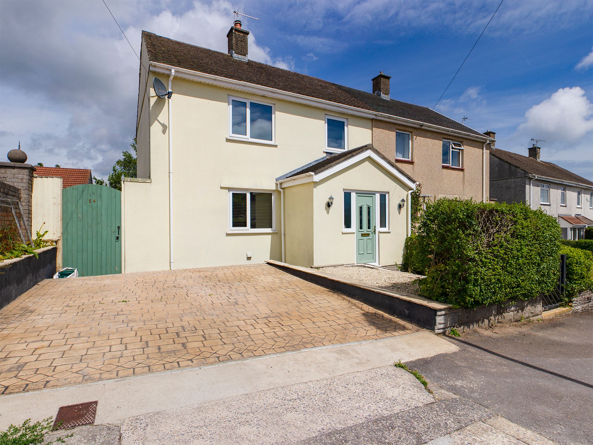 3 bed semidetached house for sale in Fairwood Road, West Cross