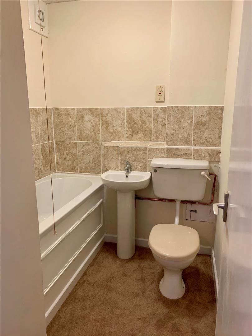 1 bed property to rent in Hamilton Court, Taunton TA1 Zoopla