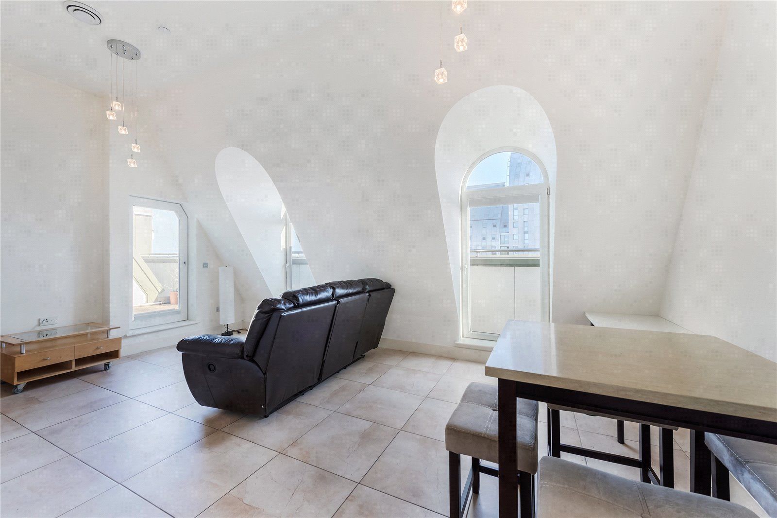 3 bed flat to rent in Cavalier House, 4650 Uxbridge Road, Ealing