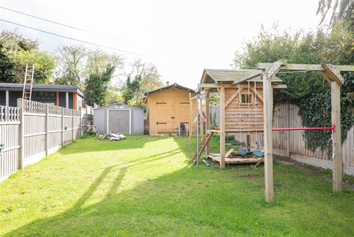 3 bed end terrace house for sale in Holly Street, Stapenhill, BurtonOn