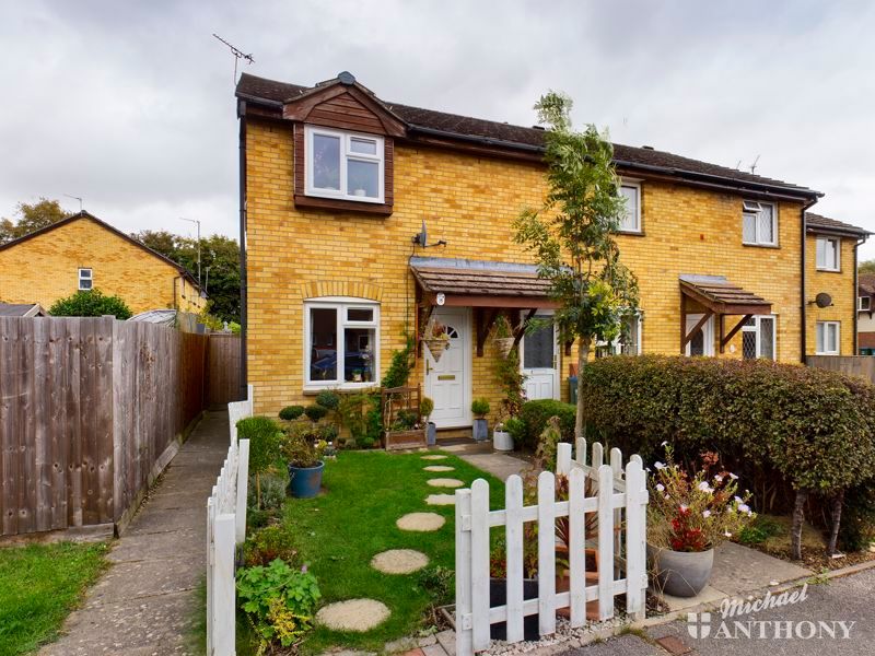 2 bed end terrace house for sale in Field Way, Aylesbury HP20 Zoopla