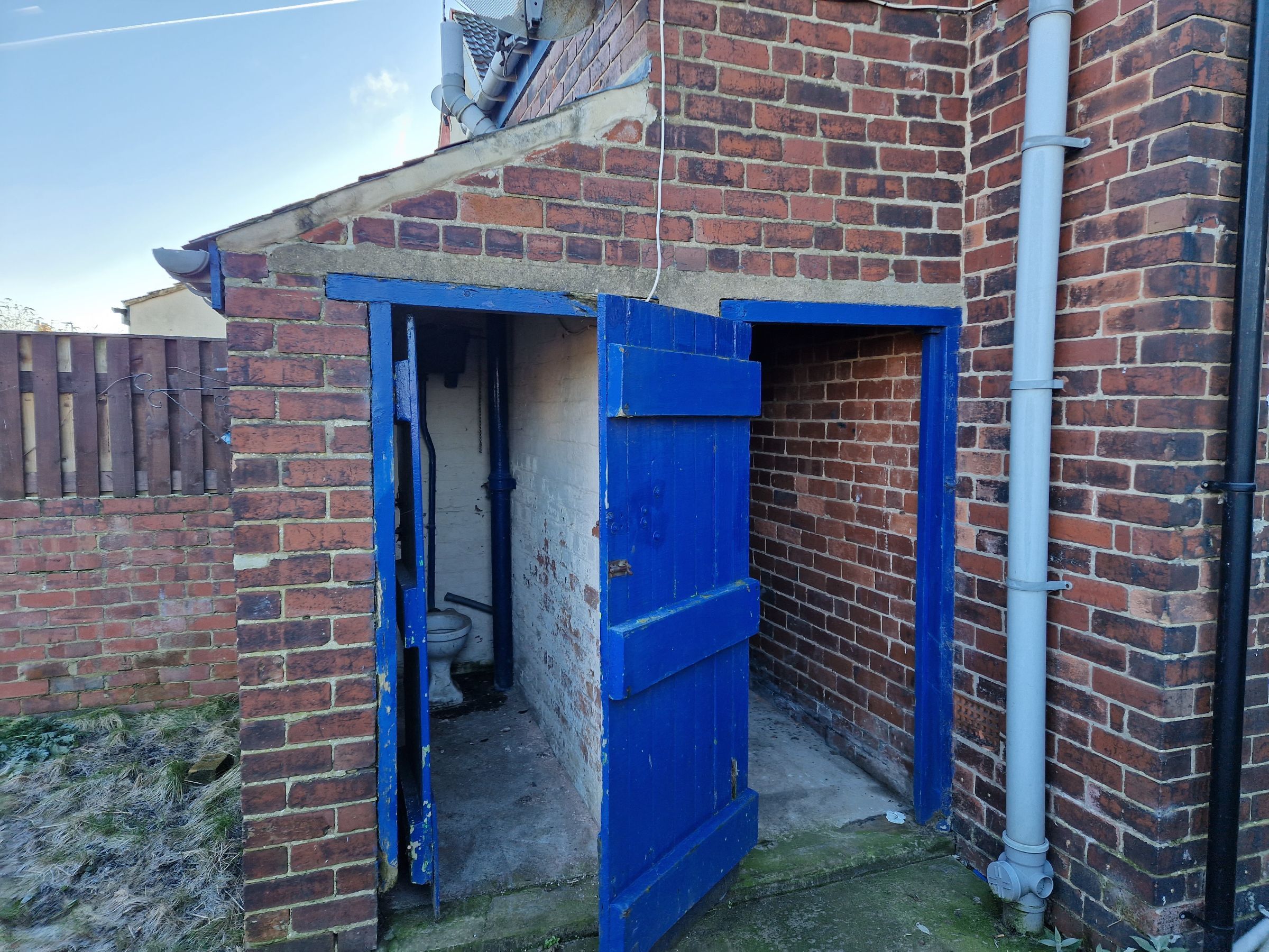 3 bed semidetached house for sale in Owston Road, Carcroft, Doncaster