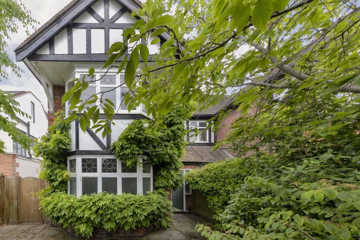 4 bed property for sale in Chelmsford Square, London NW10 Zoopla