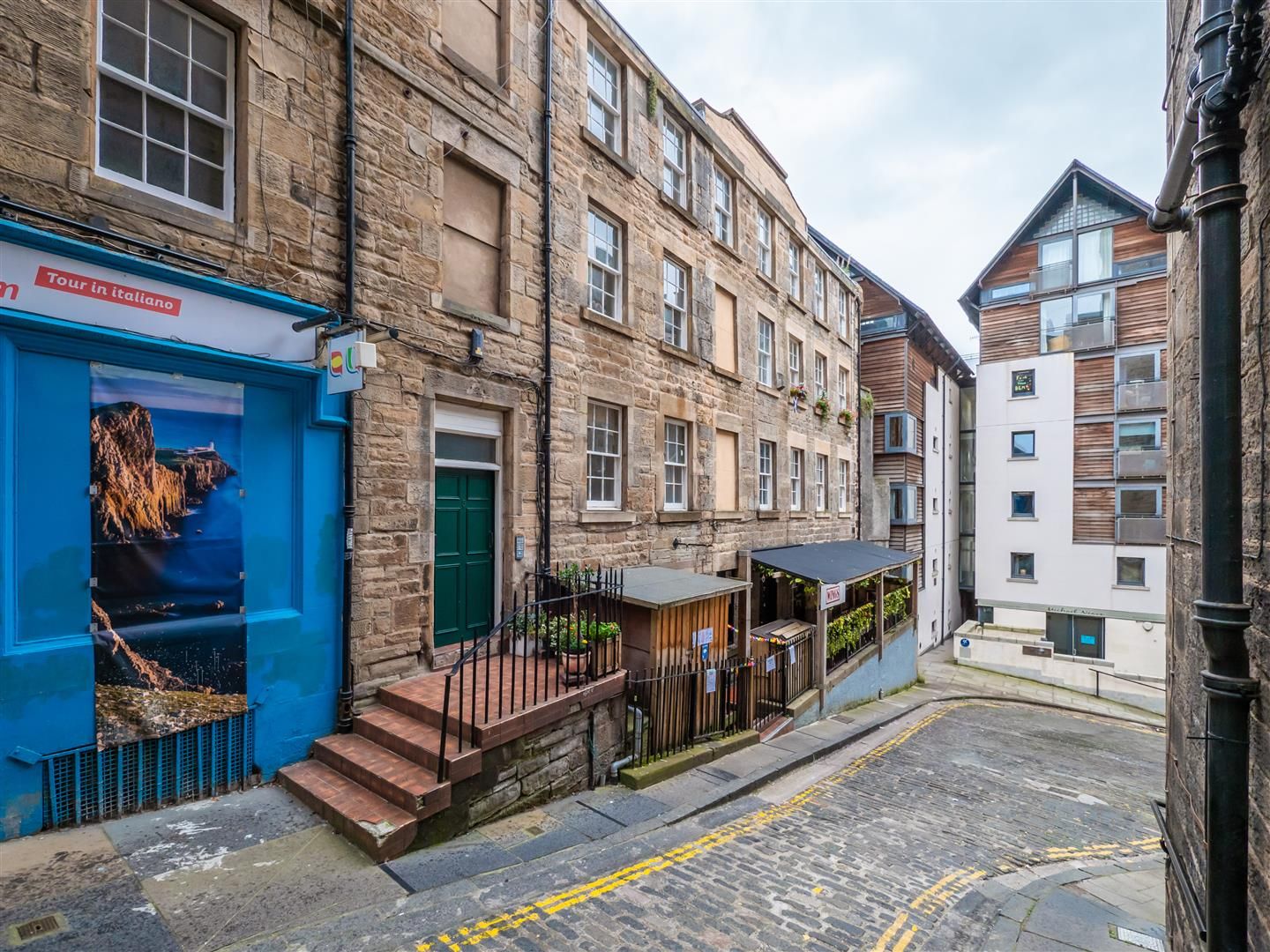 5/3 Old Fishmarket Close, 190 High Street EH1  