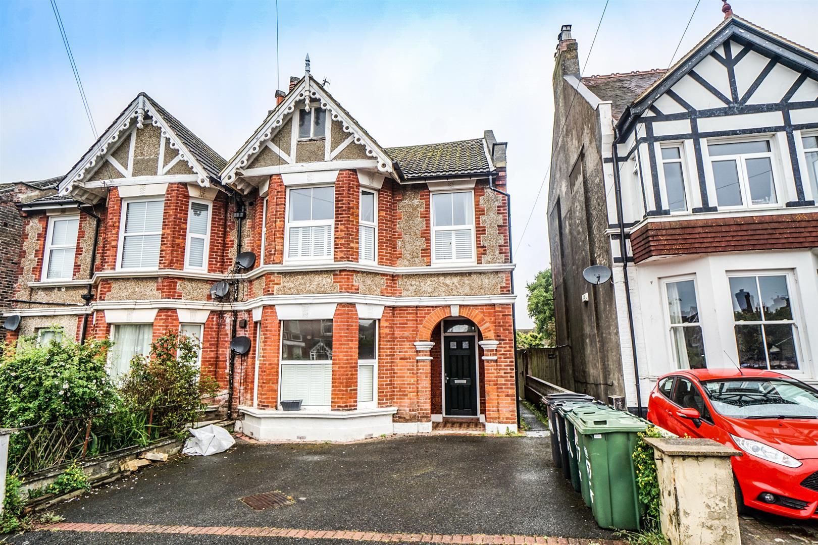 4 bed semidetached house for sale in Ashburnham Road, Hastings TN35