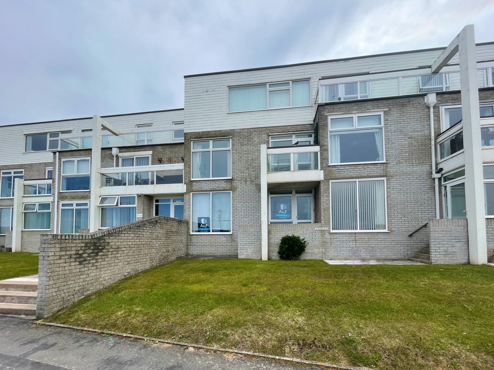 2 bed flat for sale in South Esplanade, BurnhamOnSea TA8 Zoopla