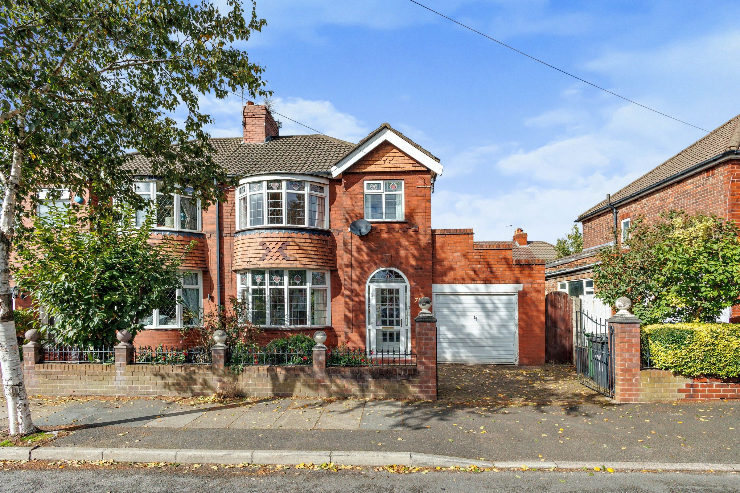 3 bed semidetached house for sale in Granada Road, Denton, Manchester