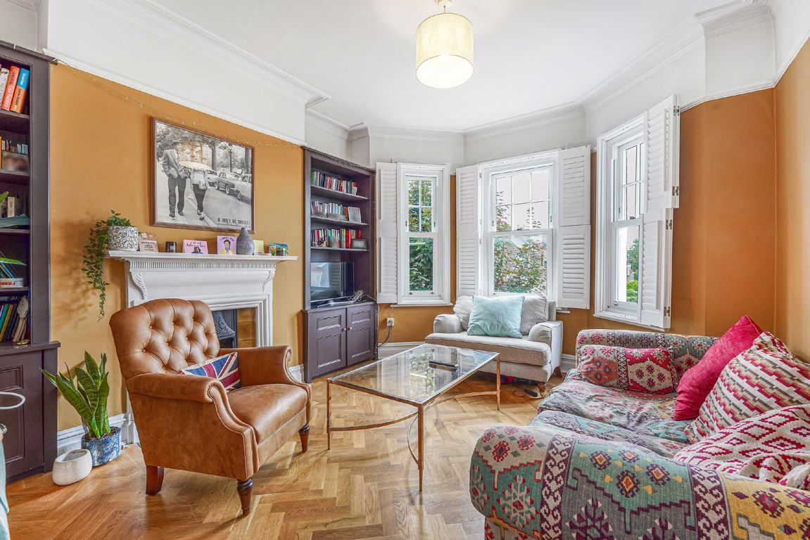 2 bed flat to rent in Marius Road, London SW17 Zoopla