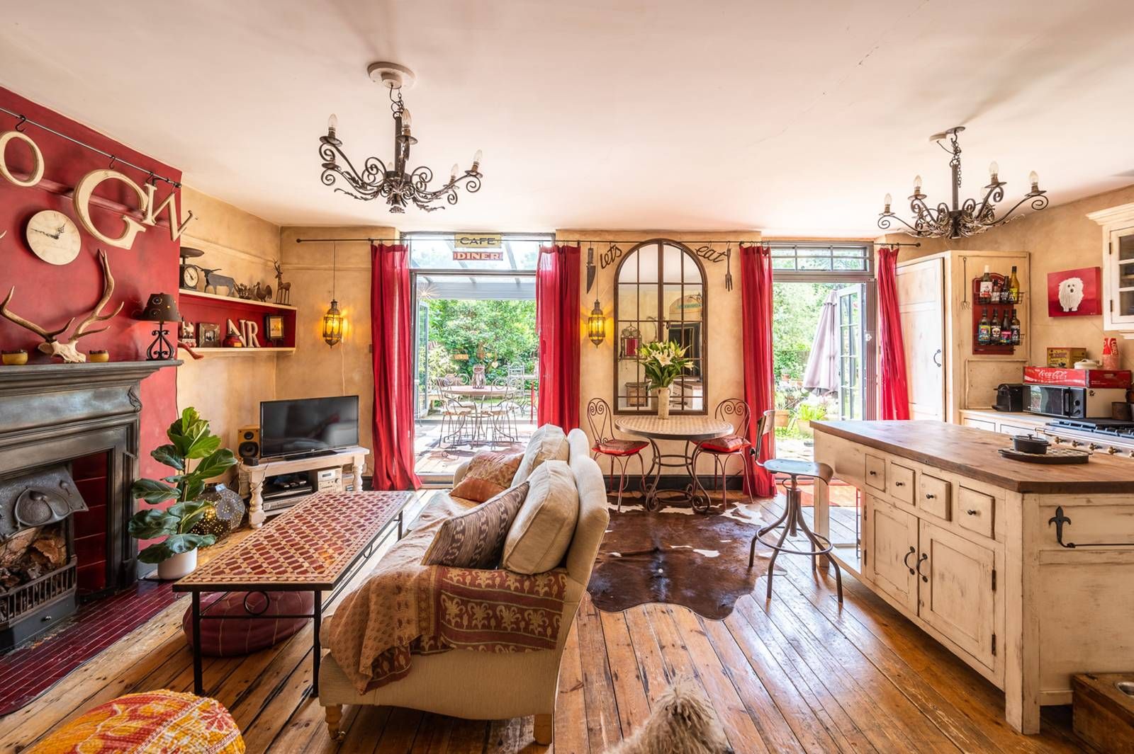 St Quintin Avenue, Ladbroke Grove, London W10  