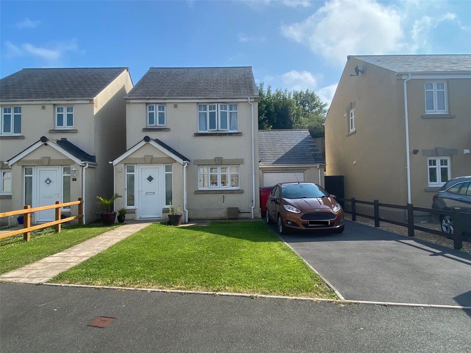 3 bed detached house for sale in Moors Road, Johnston, Haverfordwest