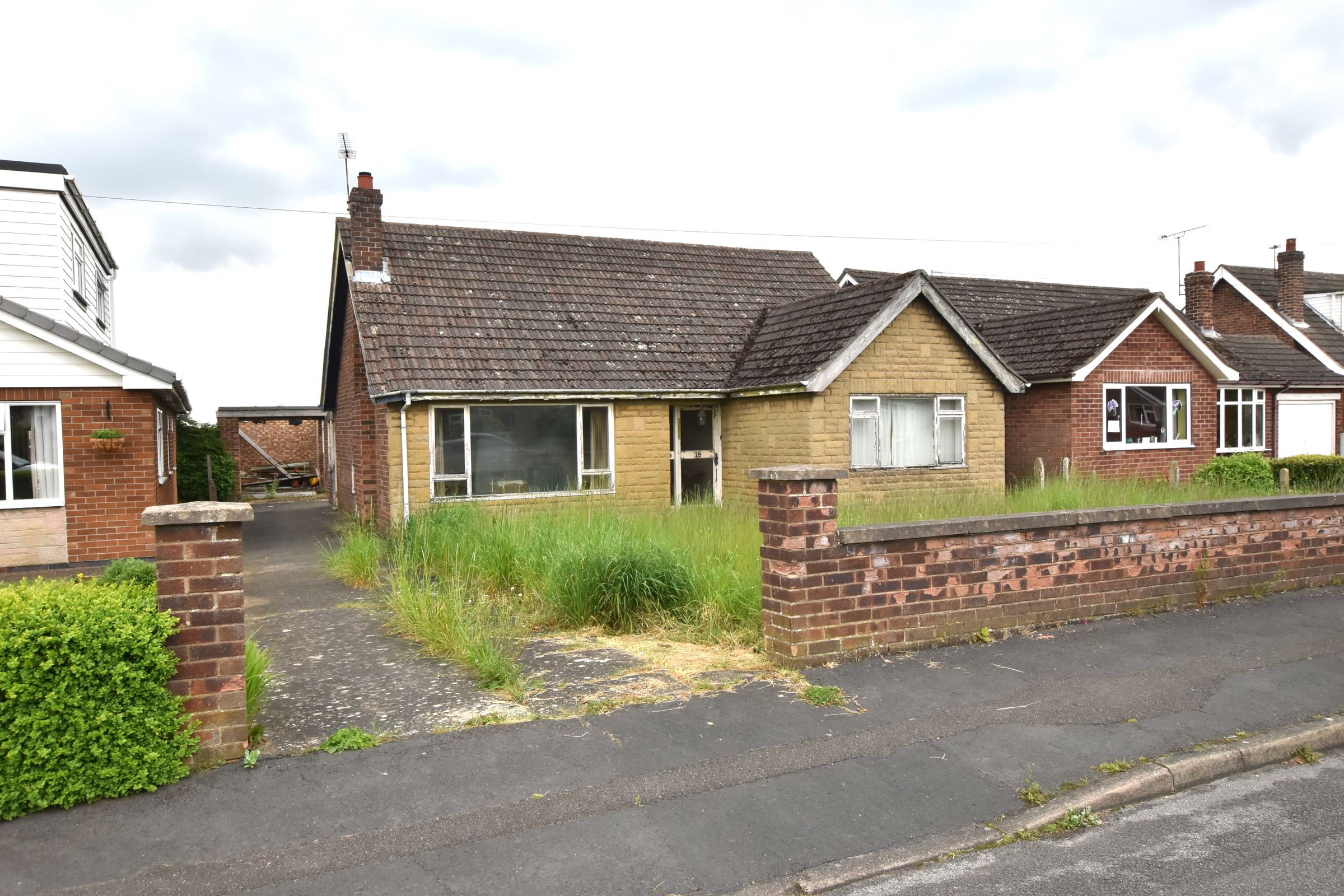 3 bed bungalow for sale in Orchard Close, BurtonUponStather